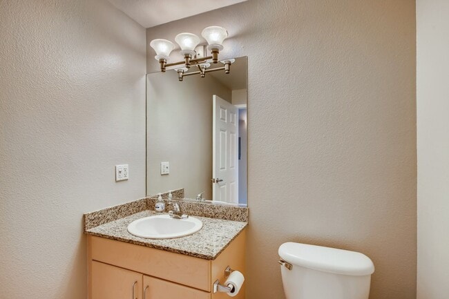 Photo - MOVE IN SPECIAL!!!  Cortez Hill Studio with Western City Views @ The Mills Unidad 406