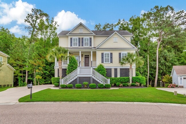 Photo - Elevated Home in The Club at Legends Oaks Plantation