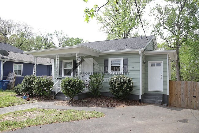 Photo - 411 N Maple St