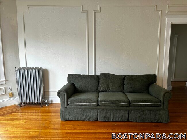 Photo - 90 Maple St Unidad 3