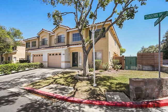 Photo - 2 Bedroom With 1 Car Garage In Gated Northwest Vegas Community