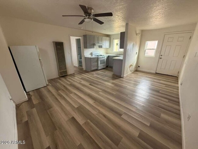 Photo - 1258 E 15th St