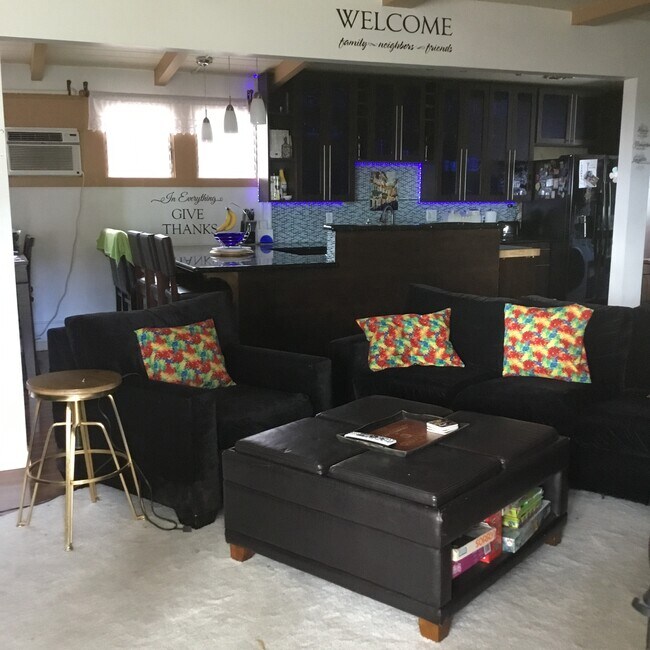 Photo - 5324 Roswell St