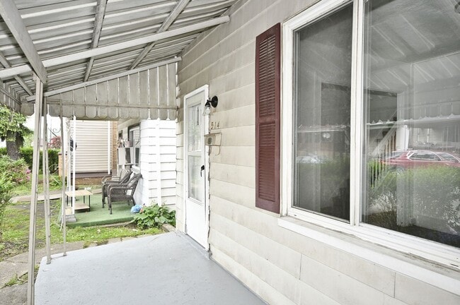 Photo - Updated 3 bed/1 bath House with garage!