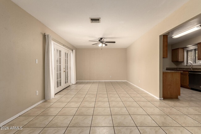 Photo - 3613 S Kenneth Pl