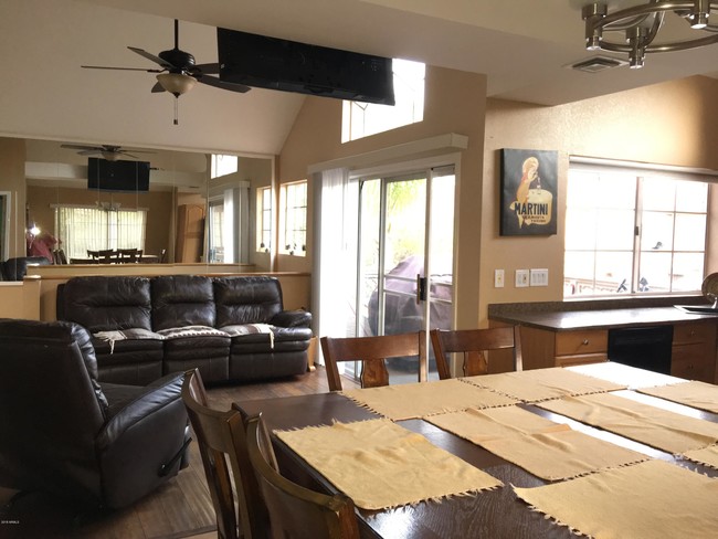 Photo - 1633 E Lakeside Dr