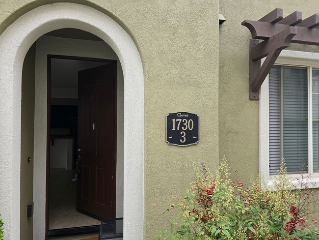 Large 3 Bed 2 Bath in Eastlake - Large 3 Bed 2 Bath in Eastlake Casa