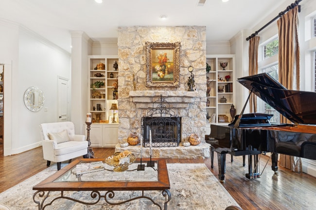 Photo - 1970 Mary Lee Ln