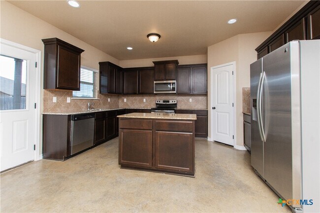 Photo - 103 W Libra Dr