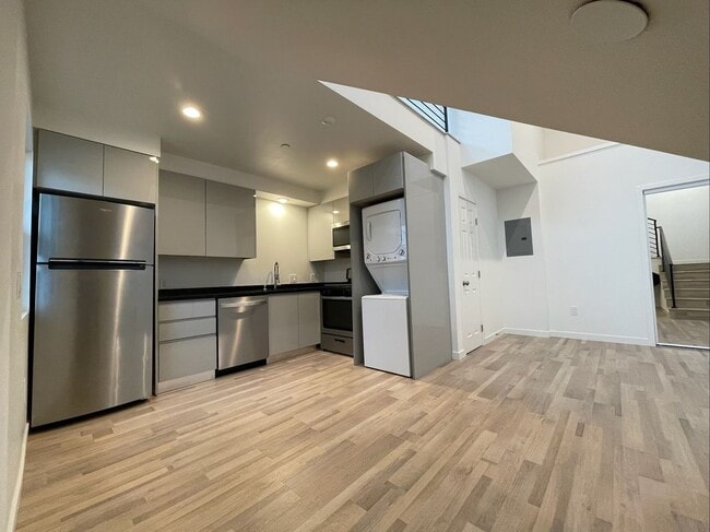 229 Granada Ave Unit Loft 3