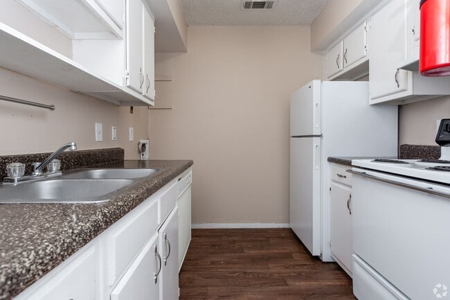 Pinehurst Apartments
