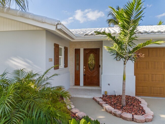 Photo - 516 Bahama Dr