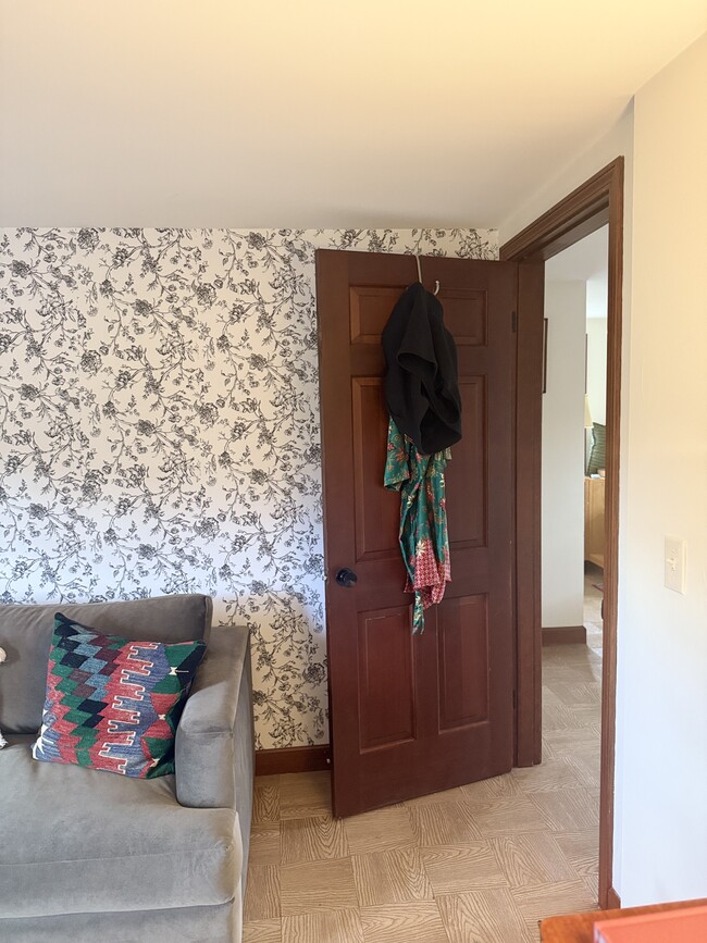 Photo - 1 Sayles Hill Rd Unit Private 1.5BR Apartment