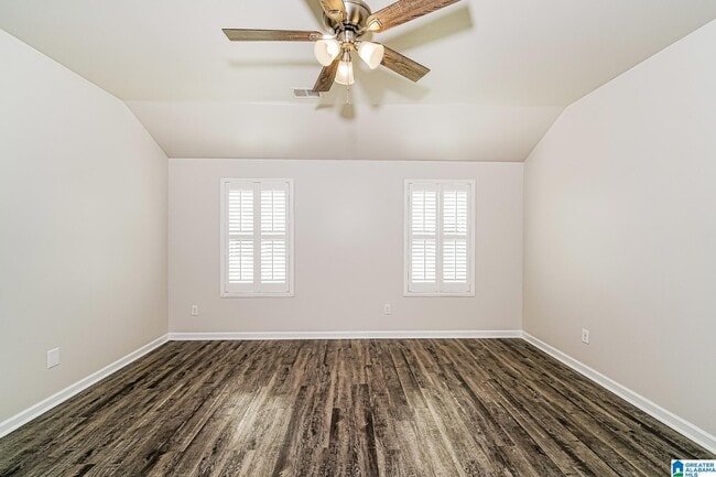 Photo - 331 Woodland Trl