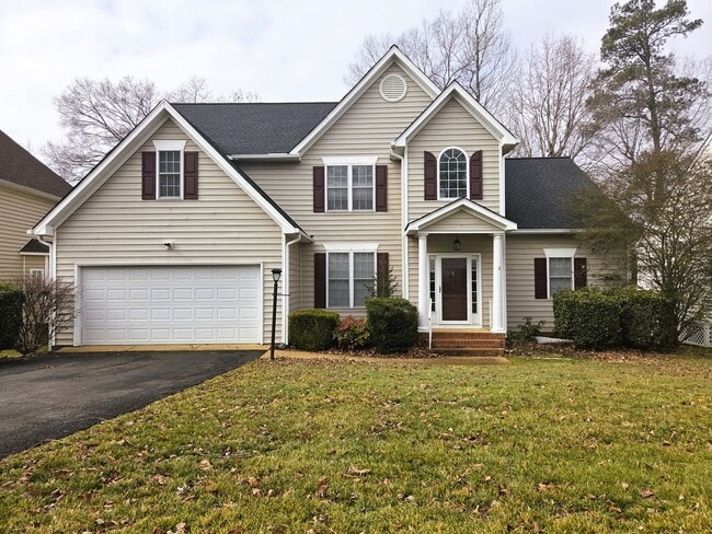 Building Photo - Large contemporary in Birkdale Subdivision with open floor plan and private screened in porch.