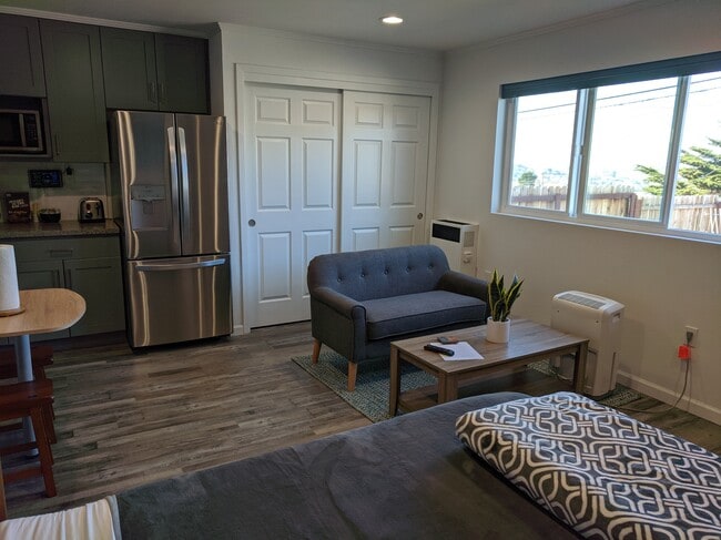 Refrigerator - 182 Ardendale Dr