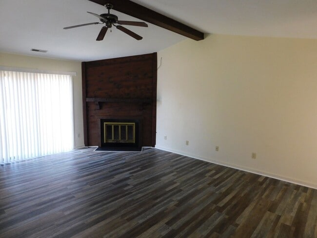 Photo - Home located in the heart of Havelock!