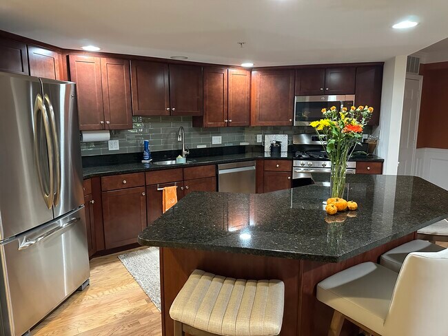 Kitchen with island - 4 Sterling Hill Ln Unit Sterling Hill