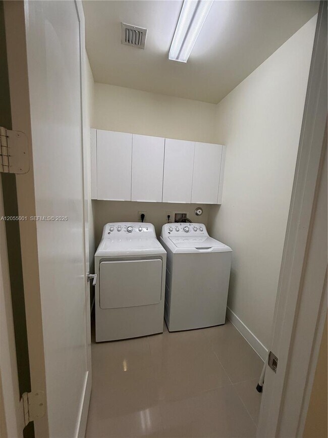 Photo - 6440 NW 103rd Psge