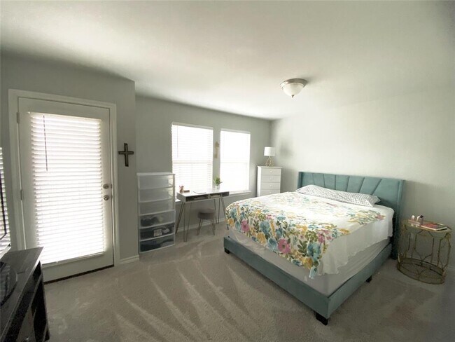 Photo - 1772 Yaupon Grove Ln