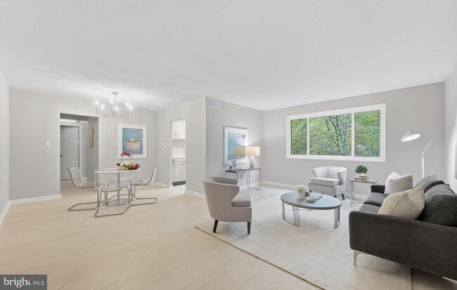 Photo - 3829 Hamilton St Unit E-304