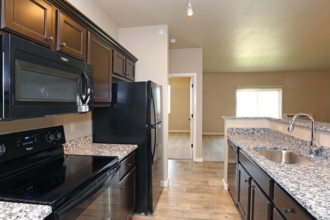 2BR, 2.5BA - Gull - Kitchen