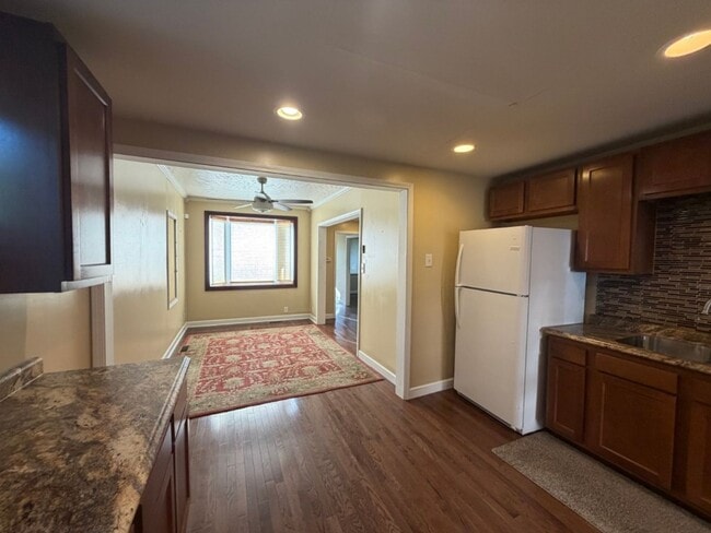 Photo - 2535 NE Monroe St