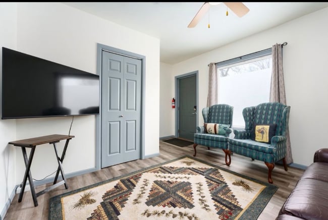 Photo - 708 Mills St Unit 1