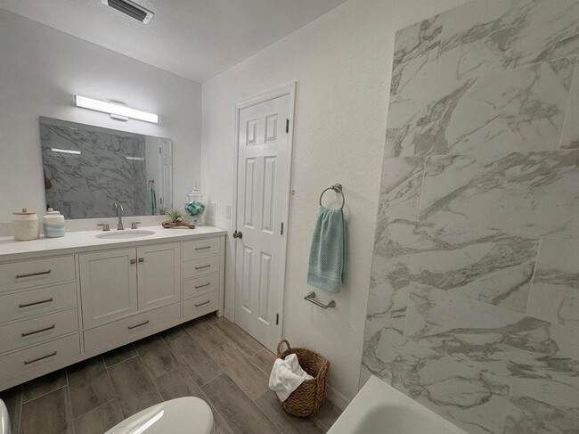 Photo - 4033 Henley Rd