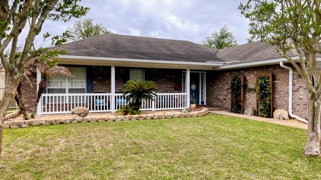 Photo - 33 Wheeling Ln