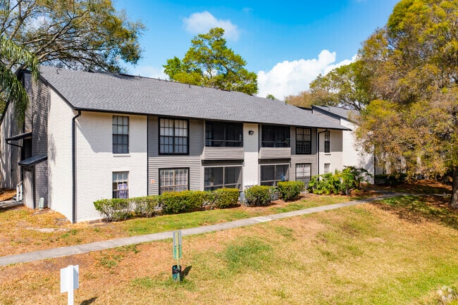 8781 White Swan Dr Tampa, FL 33614-8388 - Carrollwood Station Apartments