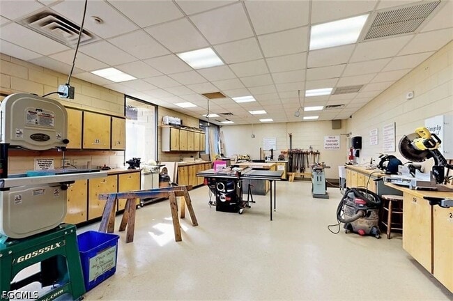 Building Photo - 6220 Augusta Dr Unit 309