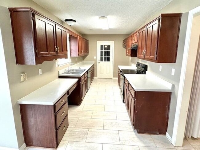Photo - Spacious 3 Bedroom 2 Bath Home With Large Bonus Room Availalbe In Southaven