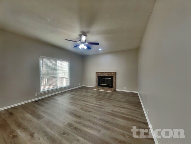 Photo - 1609 Crosswind Pl