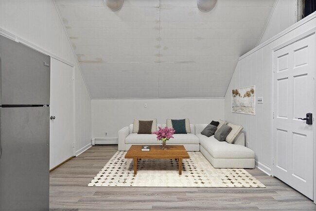 Photo - 155 5th St Unit 3