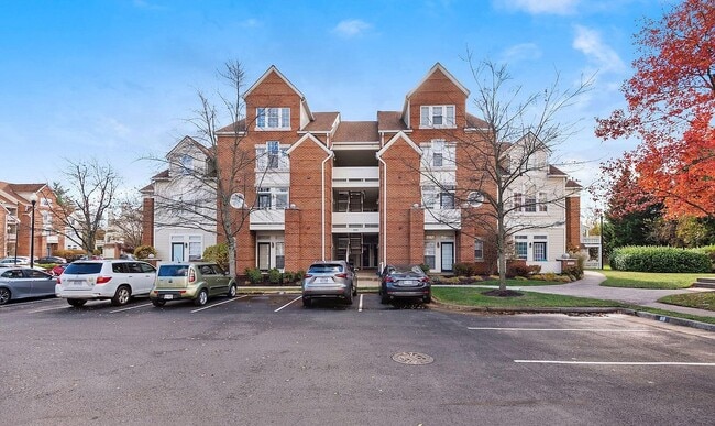 Building Photo - 6954 Ellingham Cir Unit C
