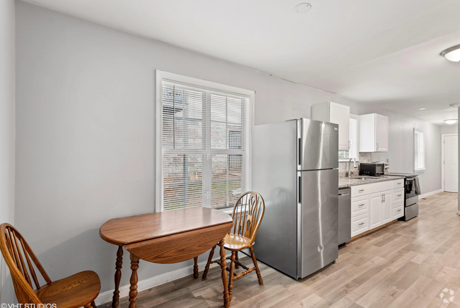 Building Photo - Room in Duplex on Jones Ave NW Rental