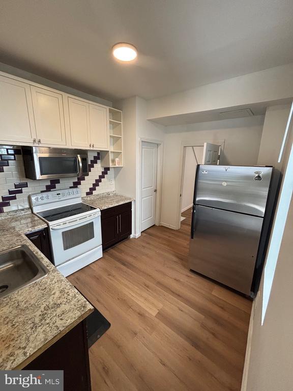 Photo - 867 N 50th St