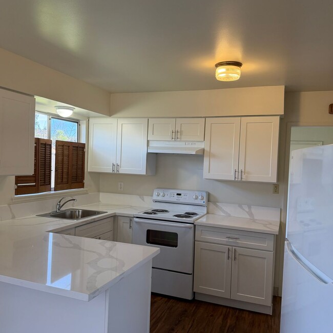 Photo - Home for Rent - 3 bedroom/2 bath Unit