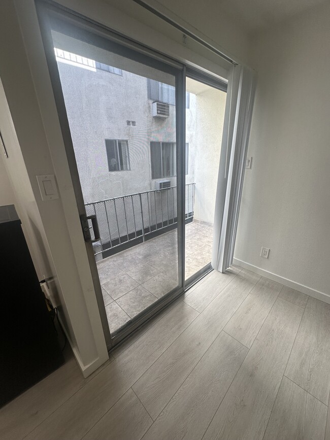 Photo - 8312 Blackburn Unit 4