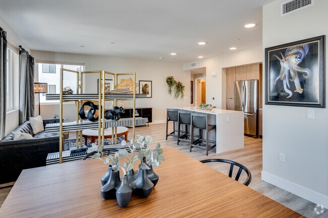 2 BR, 2 BA - Prado West - Prado West