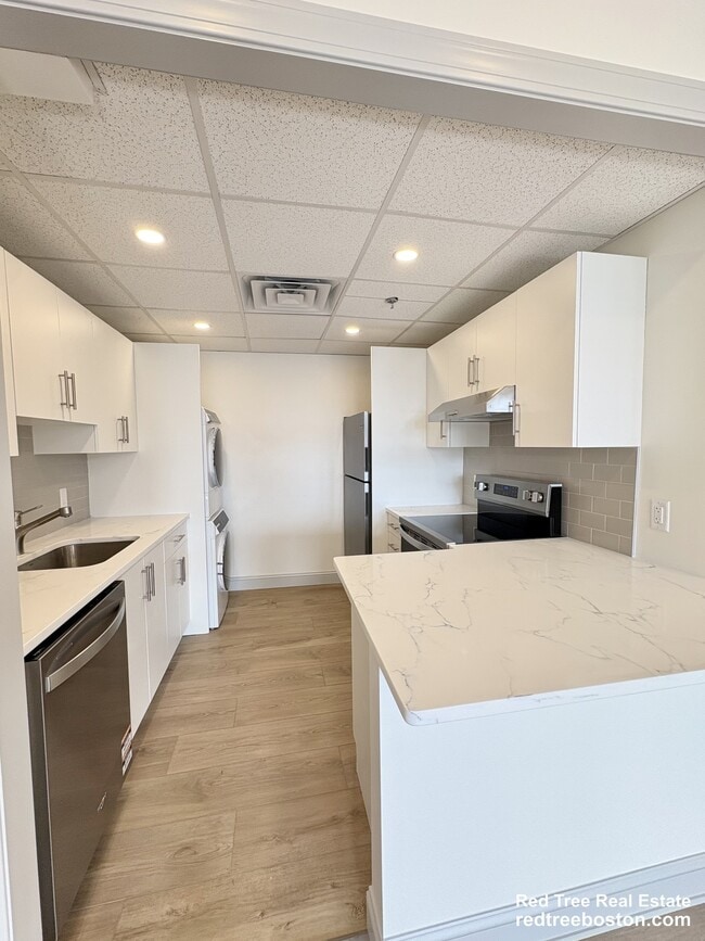 Photo - 475 Commonwealth Ave Unit 701/702