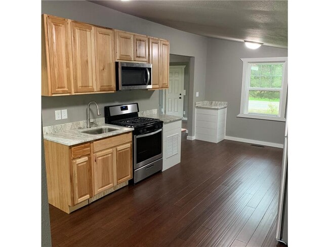 Photo - 4362 Green Gables Rd NW