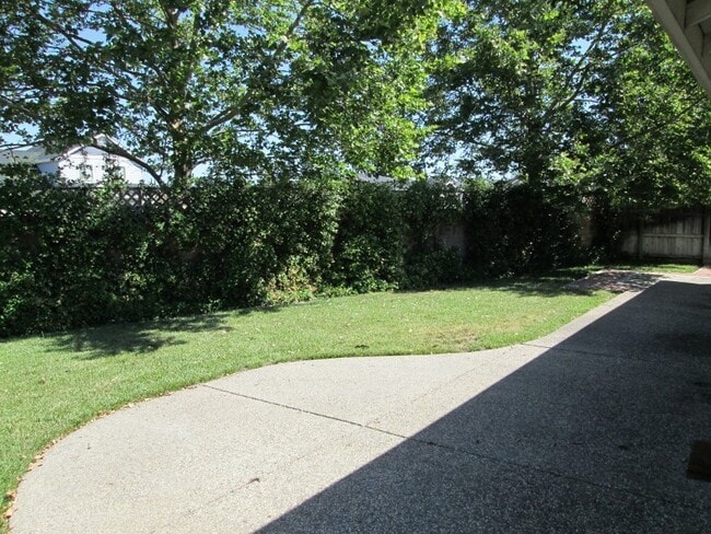 Photo - 240 Windrose Ct