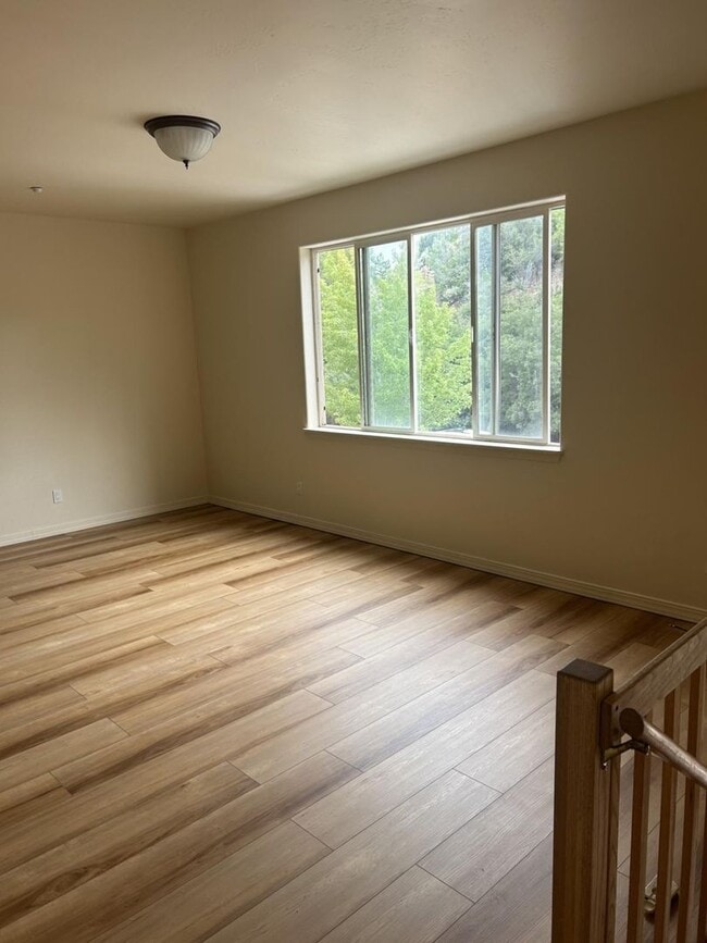 Photo - 3150 Quasar St