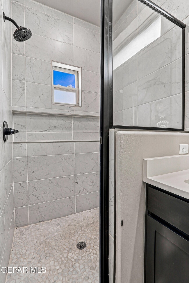Photo - 10748 Walden Pond St