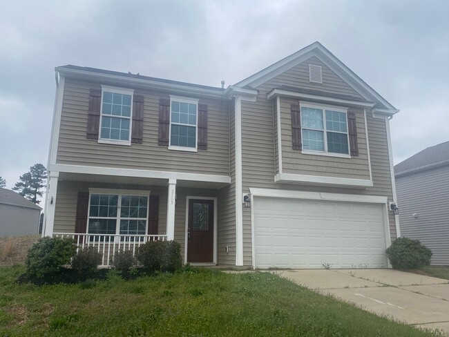 Large Four Bedroom Home In North Charlotte - Large Four Bedroom Home In North Charlotte