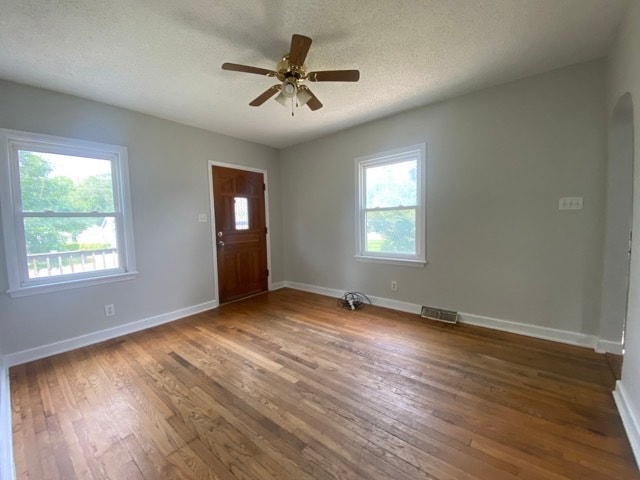 Photo - 1539 56th St