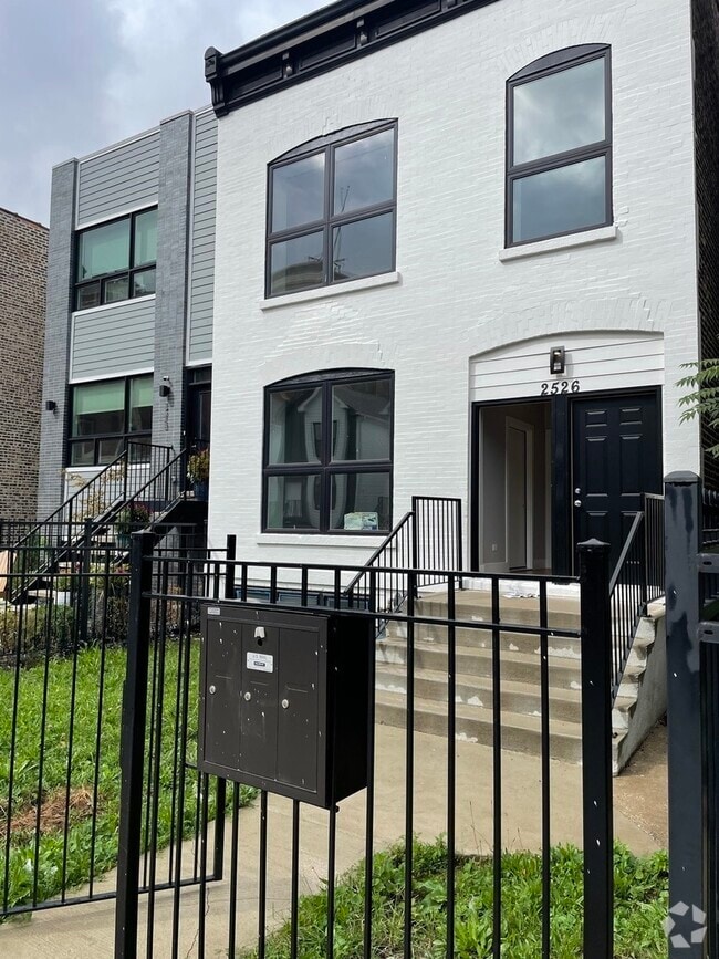 Building Photo - 2526 W Lexington St Unit 3 Rental
