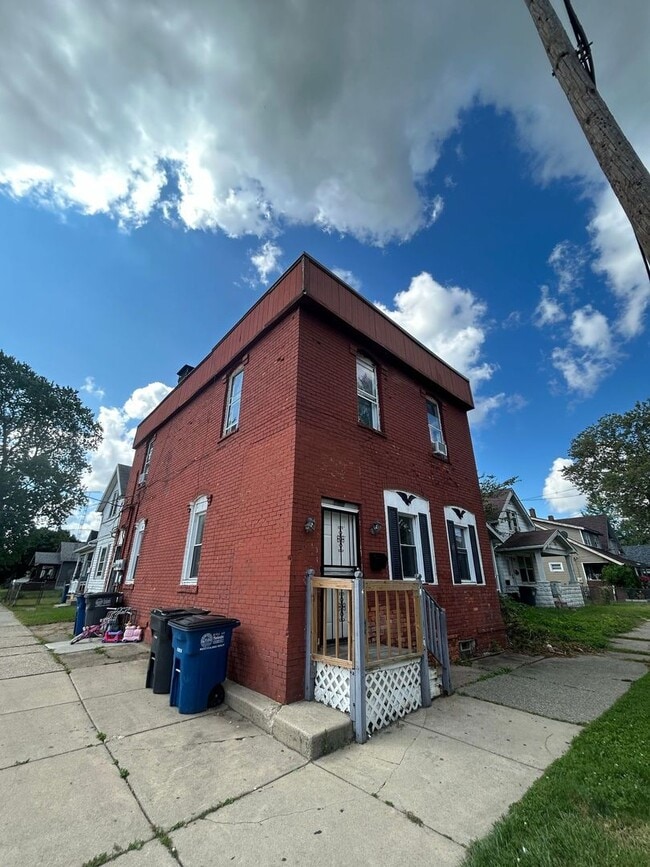 1222 Idaho St Unit Upper